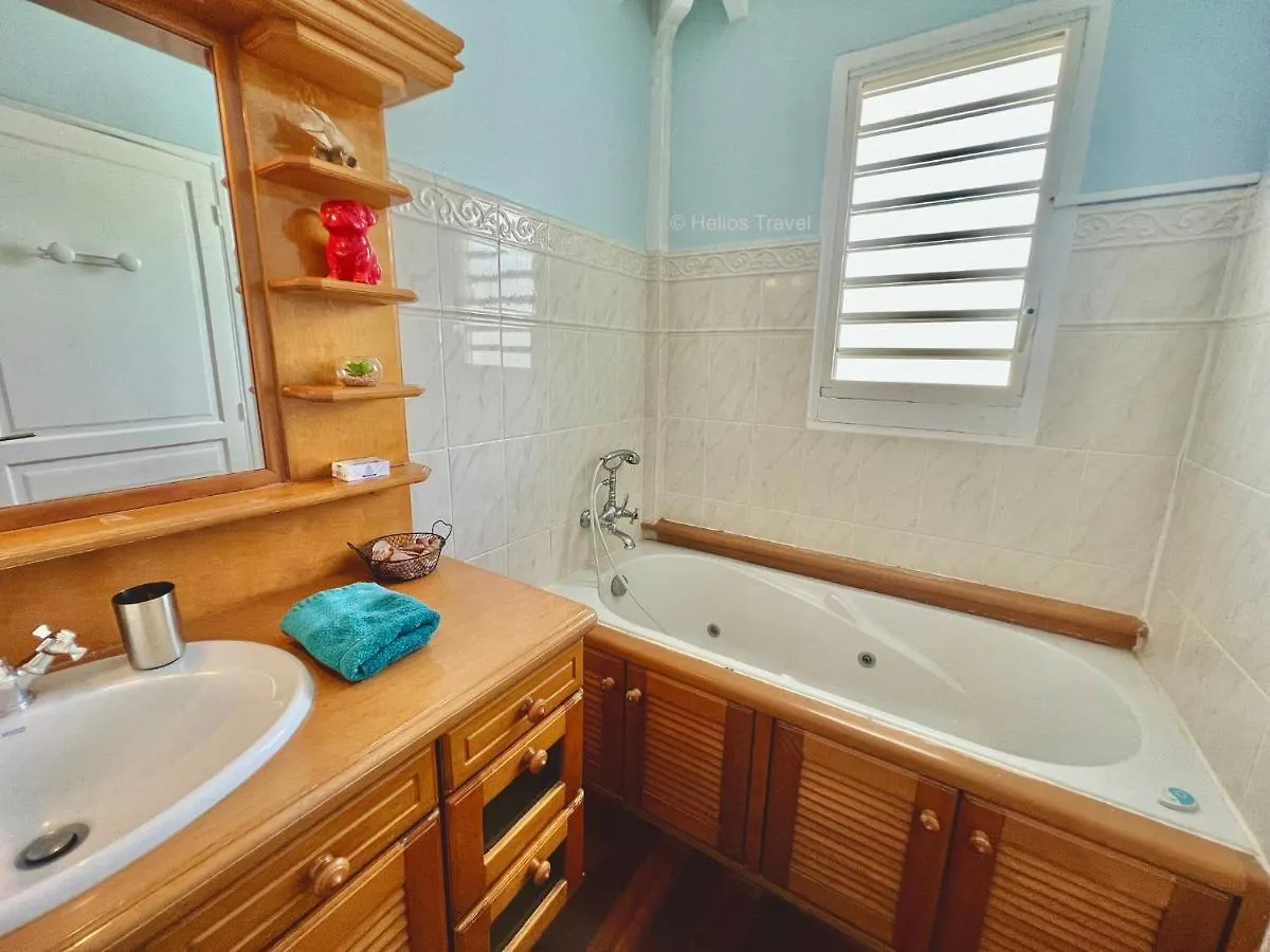 Villa Sisley, 2 Chambres, Piscine Privee, Plage A 100 M 圣罗斯 度假居